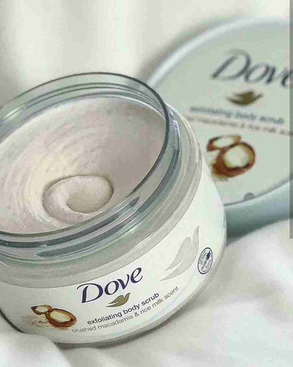 Dove Exfoliating Crushed Macadamia & Rice Milk Body Scrub - 225g