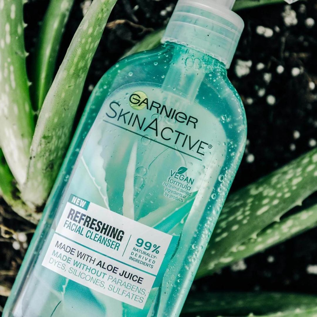 GARNIER SKINACTIVE Refreshing Botanical Gel Face Wash With Aloe Extract - 200 ml