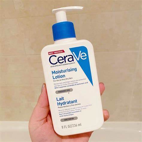 CERAVE Moisturizing Lotion for Dry to Very Dry Skin - 236 ml